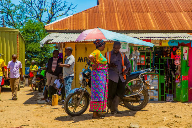 Villagers Left Speechless as Struggling Shop Turns Into the Busiest Market Spot Overnight
