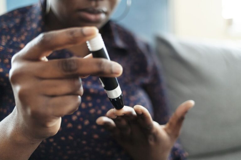 Shock as Man’s Diabetes Stabilizes Faster Than Expected After Trying a Simple Traditional Method