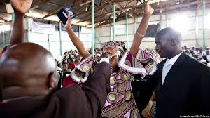 Married woman caught with pastor in parked car at dawn as furious husband arrives early and shocked worshippers gather outside church gate